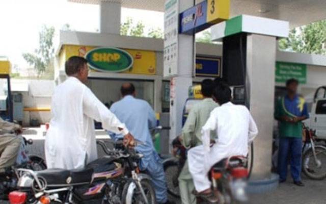 مہنگائی کم کرنے کیلئے پیٹرولیم مصنوعات کی قیمتیں مزید کم کی جائیں،شہری