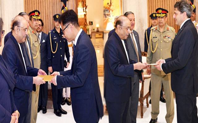 صدر زرداری نے اٹلی اور جنوبی کوریا کے نامزد سفیروں سے سفارتی اسناد وصول کرلیں