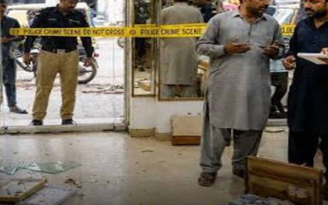 اقبال ٹاؤن میں 10 سے 15 افراد کا دکان پر دھاوا، لاکھوں کا نقصان