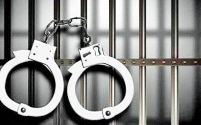 راوی روڈ پولیس کا بڑا ایکشن، متحرک 2 رکنی سنیچر گینگ گرفتار