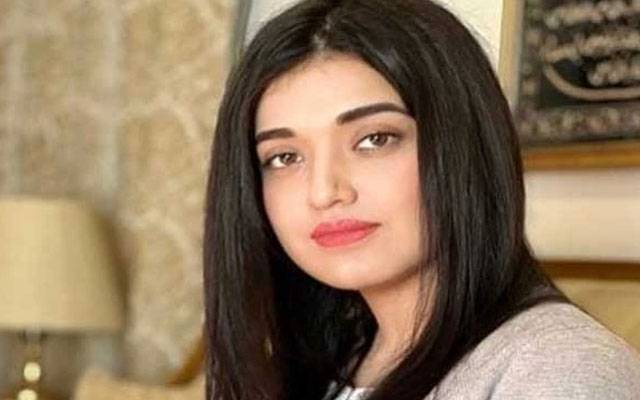 پولیس حملہ کیس؛ فلک جاوید کے جوڈیشل ریمانڈ میں 14 دن کی توسیع 