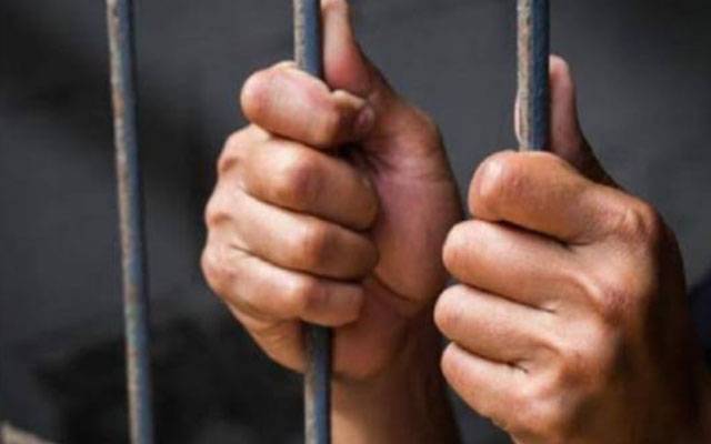 مغلپورہ میں جعلی پولیس اہلکار بن کر شہریوں کو ڈرانے والا ملزم گرفتار، اسلحہ اور گولیاں برآمد