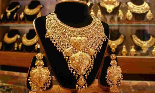 پاکستان میں بھی سونا اور چاندی مہنگی، فی تولہ کتنے کا ہو گیا؟