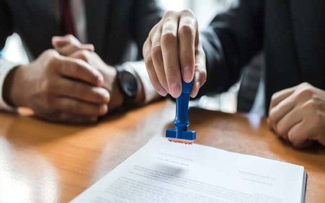 کویت میں ملازمین کیلئے وارننگ جاری، تعلیمی اسناد کی تجدید  لازمی قرار