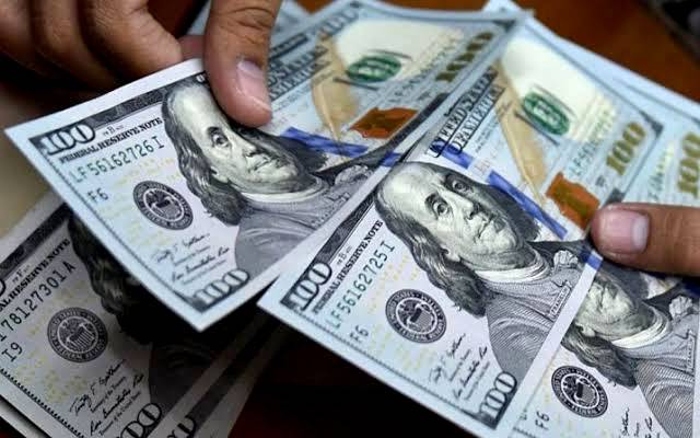 اوپن مارکیٹ میں ڈالر 3 پیسے سستا، یورو اور پاؤنڈ مہنگے ہوگئے
