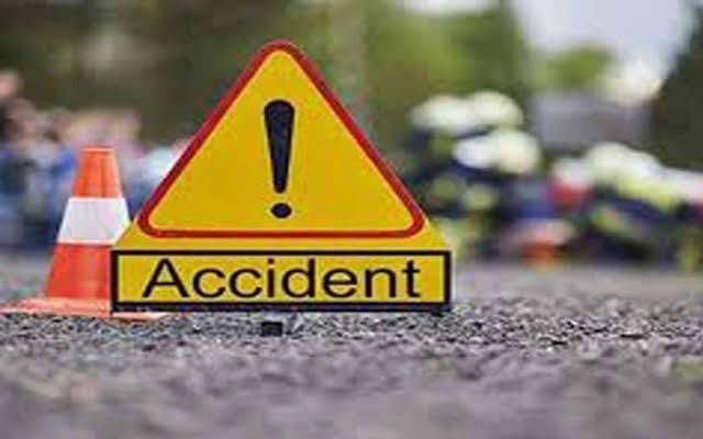 لاہور میں 143 ٹریفک حادثات ، درجنوں زخمی 