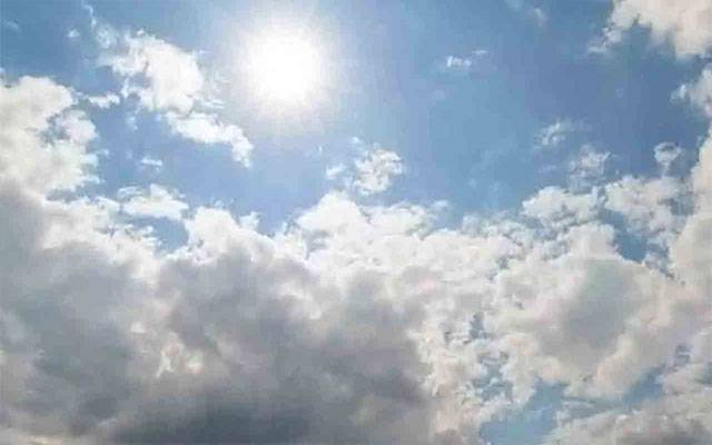  لاہور میں حبس اور گھٹن برقرار, آئندہ 24 گھنٹوں کے دوران بادل برسنے کی پیشگوئی