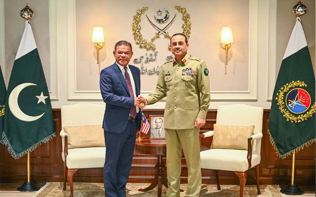 ملائیشیا کے وزیر داخلہ کی فیلڈ مارشل سید عاصم منیر سے ملاقات، علاقائی سیکیورٹی کی صورتحال پر تبادلہ خیال 
