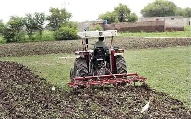 مفت ٹریکٹر کا لالچ، کسانوں سے دھوکہ دہی کا نیا طریقہ سامنے آگیا