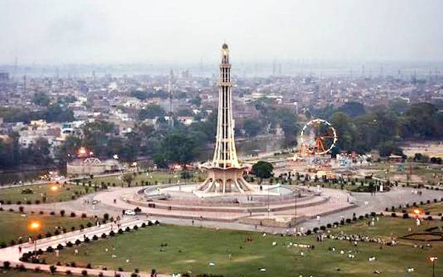 بارش کے امکان کے باوجود لاہور میں گرمی کی شدت برقرار