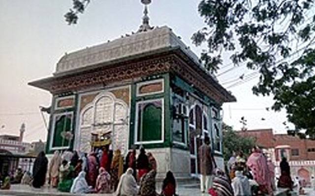 حضرت میاں میرؒ کے 403ویں سالانہ عرس کا دوسرا روز، زائرین کی بڑی تعداد کی شرکت