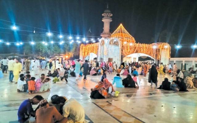 قصور : بابا بلھے شاہؒ کے عرس کی اختتامی تقریبات، زائرین کی بھرپور شرکت