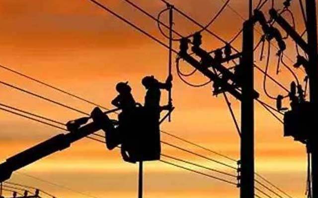 لاہور میں بجلی کے وولٹیج میں کمی اور غیر اعلانیہ لوڈشیڈنگ