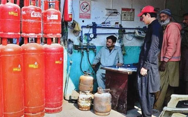 کراچی : ایل پی جی 100 روپے مہنگی فروخت ہونے لگی