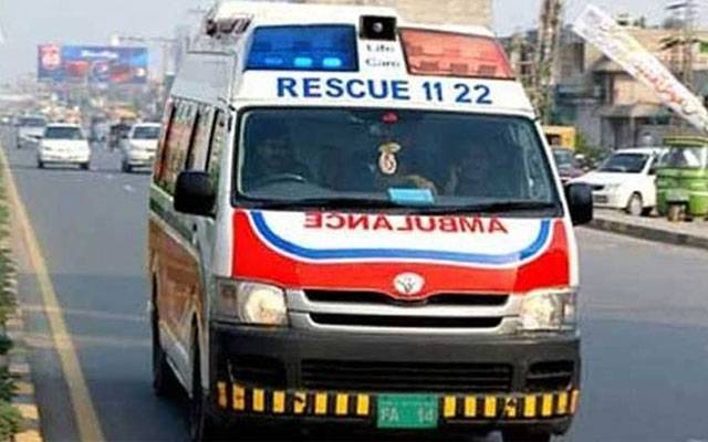 قلات: مزدوروں کی پک اپ حادثے کا شکار، ایک  شخص جاں بحق، 12 افراد زخمی