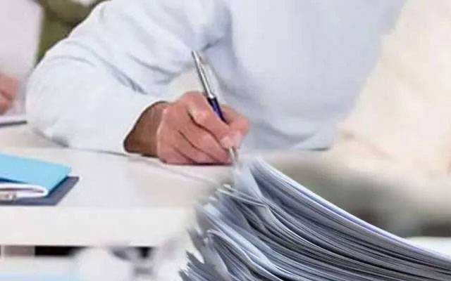 لاہور بورڈ کا آئندہ امتحانات سے پیپر مارکنگ سنٹرز ختم کرنے کا اعلان