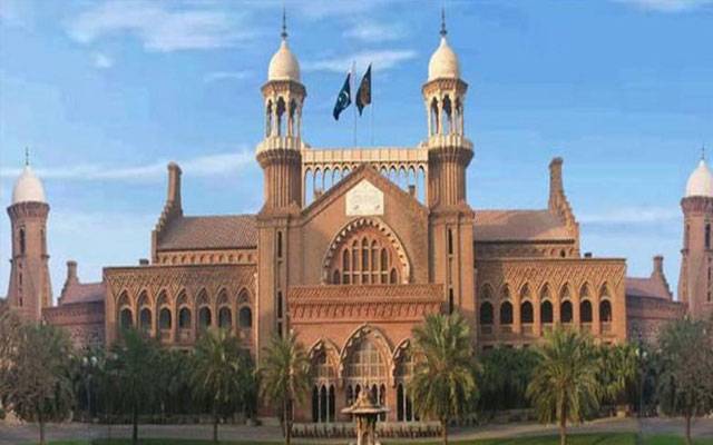درسی کتب کی اشاعت پر تنازع، نجی پبلشرز نے پیکٹا کو قانونی نوٹس بھیج دیا
