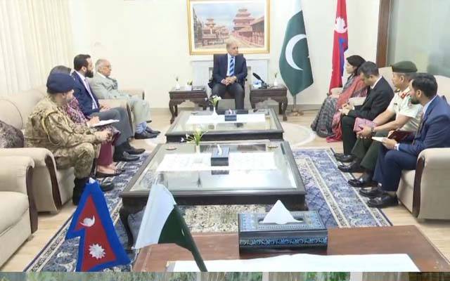 وزیر اعظم شہباز شریف کا اسلام آباد میں نیپال کے سفارتخانے کا دورہ ؛ سیلاب میں جاں بحق افراد کی یاد میں تعزیتی کتاب میں تاثرات درج 