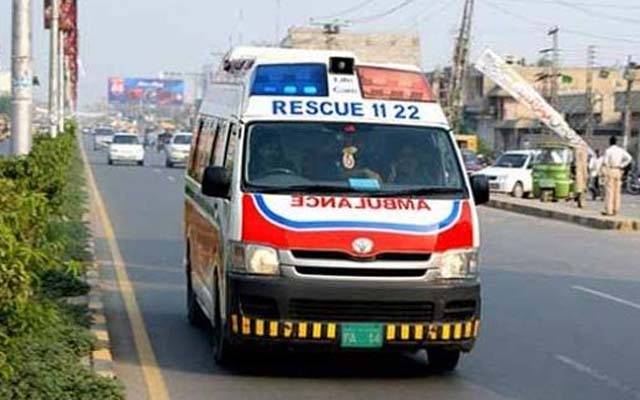 رائیونڈ کے علاقے میں بارش کے باعث چھت گر گئی