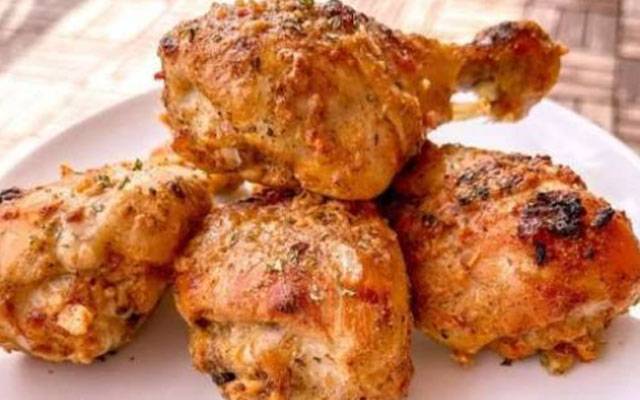 ذائقے سے بھرپور چکن  ڈرم سٹکس بنانے کی آسان ترکیب