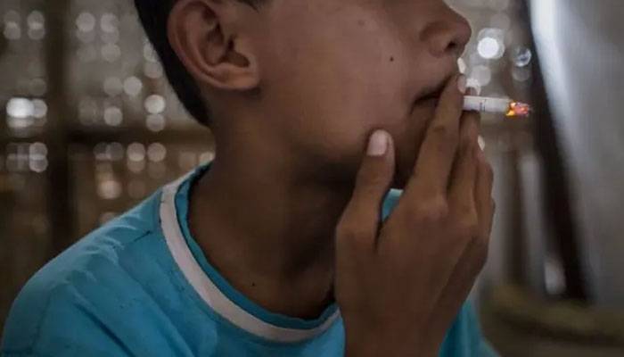 والدین بچوں کو تمباکو اور نکوٹین کی مصنوعات سے دور رکھنے کیلئے کردار ادا کریں