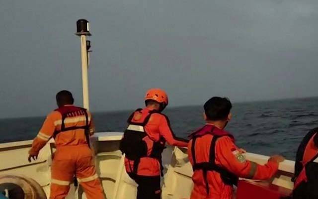 انڈونیشیا : مسافر بحری جہاز ڈوب گیا، ایک شخص جاں بحق، 140 افراد لاپتا 