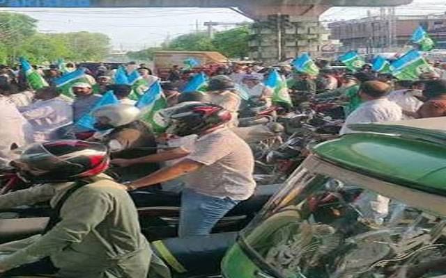 جماعت اسلامی کا احتجاج جاری، 30 روز بعد بھی مال روڈ پر دھرنا برقرار