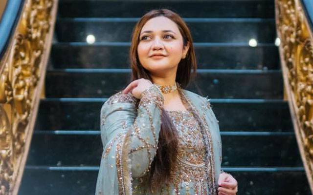 رجب بٹ کی سابق اہلیہ ایمان اسد یوٹیوب چینل لانچ کرنے کیلئے تیار