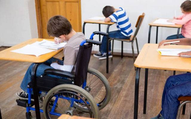خصوصی بچوں کو اسکولوں میں ہی نادرا کی شناختی سہولیات دینے کا فیصلہ