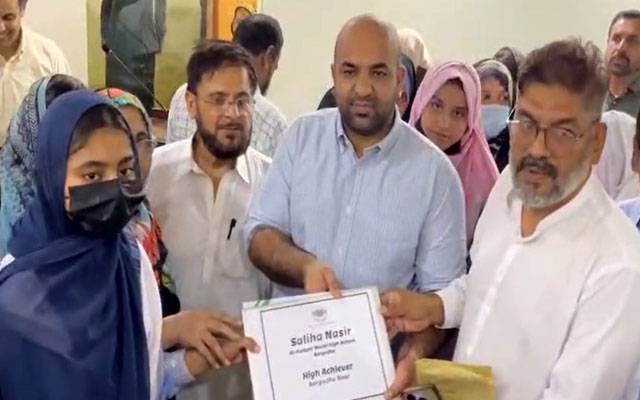 میٹرک پوزیشن ہولڈرز میں انعامات تقسیم، رانا سکندر حیات کی شرکت