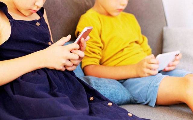  13 سال سے کم عمر بچوں کے سوشل میڈیا استعمال پر پابندی کا منصوبہ