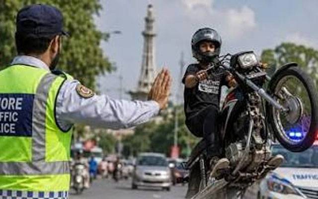 ون ویلرز کیخلاف مقدمات، روڈ بلاکنگ کی اجازت نہیں:سی ٹی او لاہور