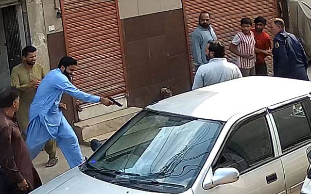 کوٹ لکھپت: گاڑی پارک کرنے کے تنازعہ پرگولیاں چل گئیں