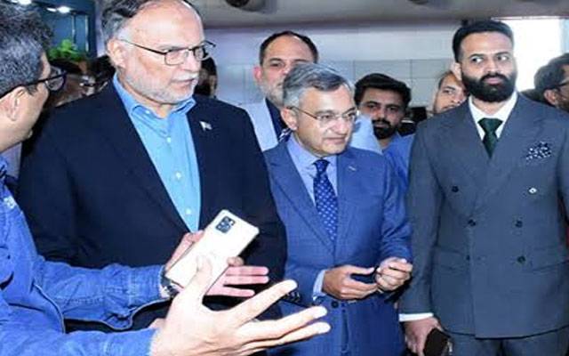 پاکستان انٹرنیشنل آٹو شو 2026 کا تیسرا اور آخری روز، احسن اقبال کی آمد