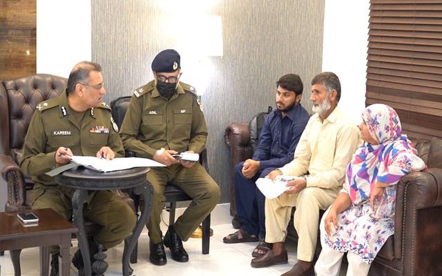 آئی جی پنجاب کی پولیس ملازمین اور انکے اہلخانہ سے ملاقات،مسائل سنے، فوری ریلیف کیلئے احکامات