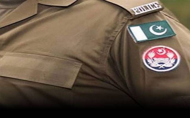 یونیفارم پر نیم پلیٹ نہ لگانے والے اہلکاروں پر مقدمات درج کرنے کا حکم