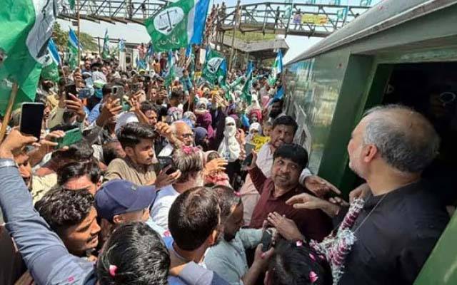  رحیم یار خان: جماعت اسلامی کا مہنگائی مکاؤ ٹرین مارچ پنجاب میں داخل