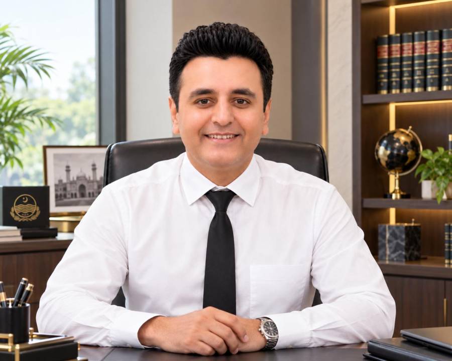 اسسٹنٹ ایڈووکیٹ جنرل ملک عمر طاہر کے استعفے کا معاملہ، مختلف شخصیات کے رابطے
