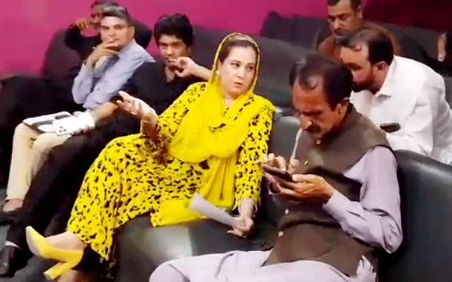 شیخوپورہ کے تھیٹرز میں ایس او پیز کی خلاف ورزیوں پر شازیہ رضوان کا نوٹس