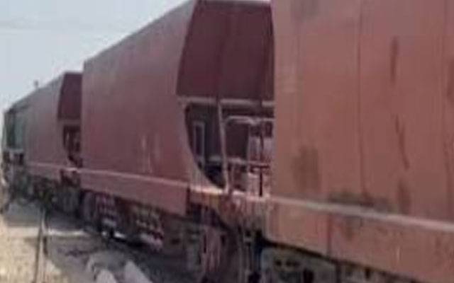 خیرپور ریلوے اسٹیشن کے قریب حادثہ، مال بردار ٹرین پٹڑی سے اتر گئی