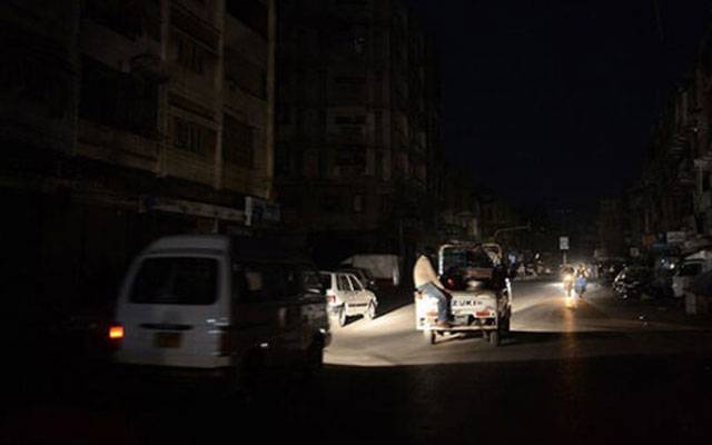  موہلنوال روڈ کی جگہ جگہ سے لائٹس کی بندش، شہریوں کو آمدورفت میں شدید مشکلات