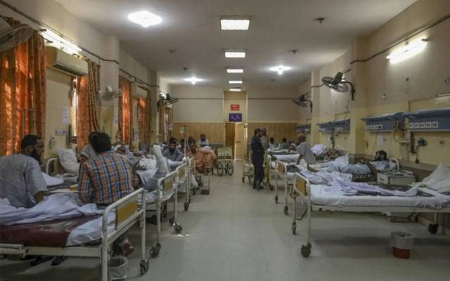 لاہور شہر میں کورونا کی علامات کے حامل مریض بڑھنے لگے 