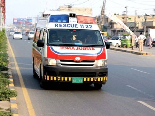  ہینڈ فری لگا کر  ریلوے ٹریک عبور کرتے نوجوان ٹرین کی زد میں آکر جاں بحق