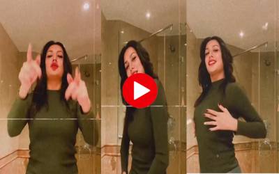 Mehwish Hayat washroom Dance