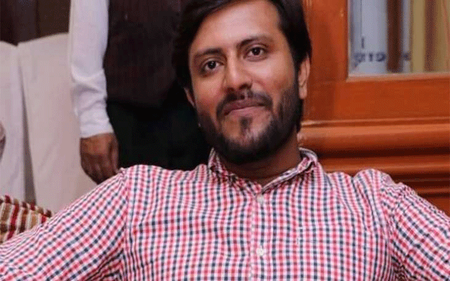 لاہور ہائیکورٹ کا صحافی اظہار الحق کو رہا کرنے کا حکم
