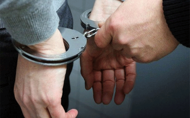  پولیس کی کارروائی، جعلی سینیٹائزر فروخت کرنے والے 2 ملزم گرفتار 