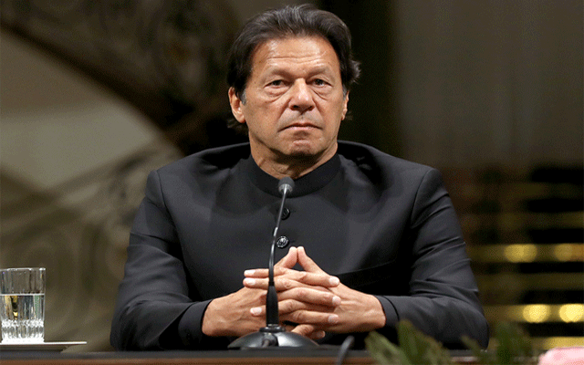 وزیراعظم عمران خان کا کورونا ٹیسٹ مثبت آنے کی خبر، وضاحت جاری