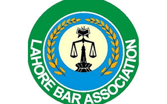 لاہور بار کل وکلا میں امدادی چیک تقسیم کرے گی