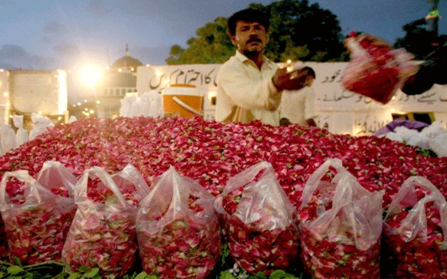 شب برات، شہریوں نے قبرستان کا رخ کرلیا