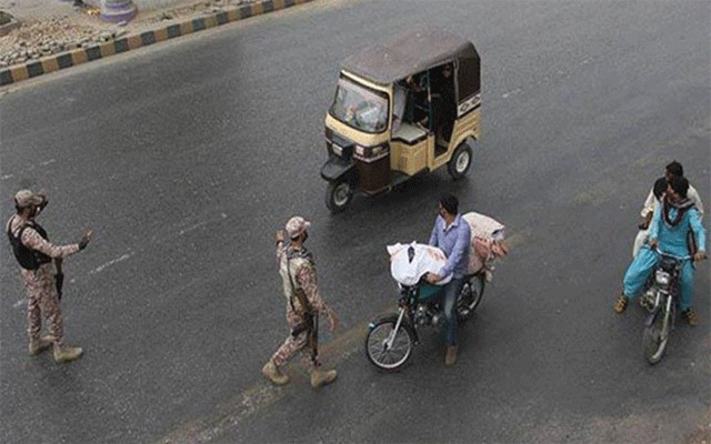 لاک ڈاﺅن کی پابندیاں ہوا میں اڑانے کا سلسلہ جاری